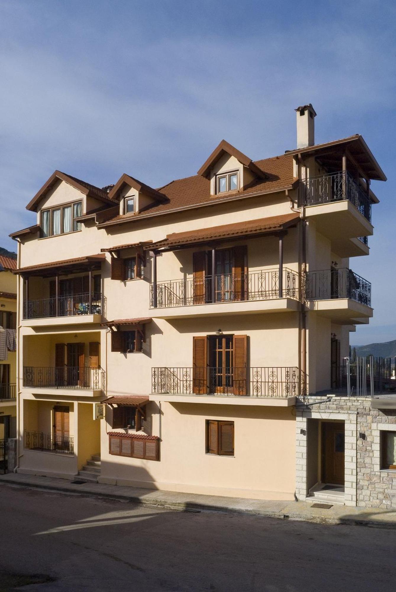 Kalavrita Krinides Apartment And Attics Kültér fotó